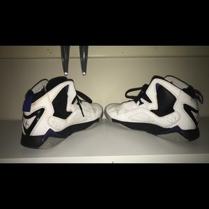 Jordan 7s. Men’s